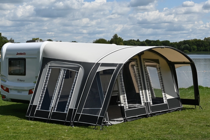 caravan-voortenten-325clu.webp Unico voortent Milaan 320 (bora/grey) | Van den Elzen caravans en recreatie - Afbeelding 1