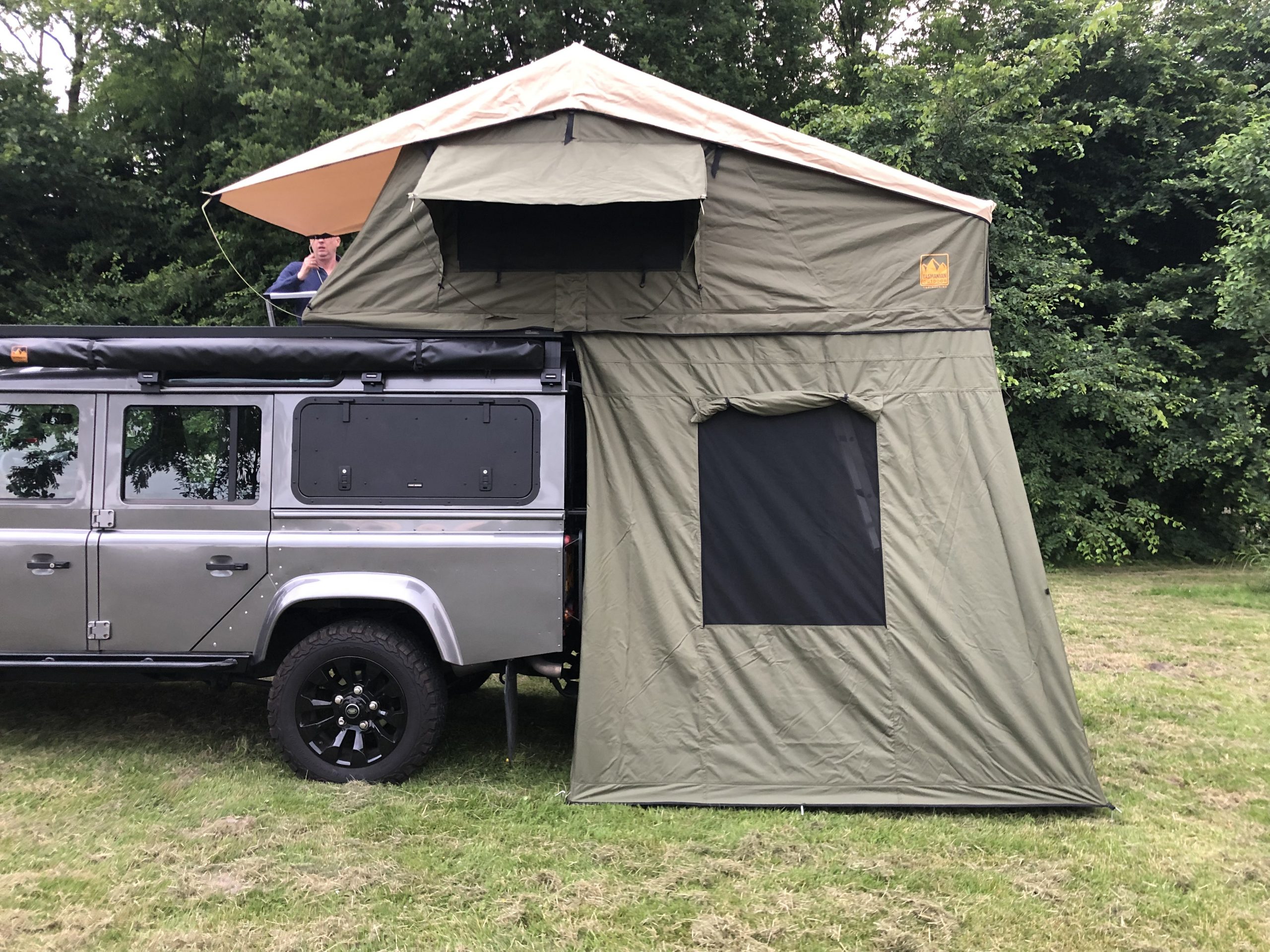 daktenten-318sat-1.jpg Daktent SRT140E compleet met ondertent 1,7 1,9 m hoogte Bushgearshop - Afbeelding 1