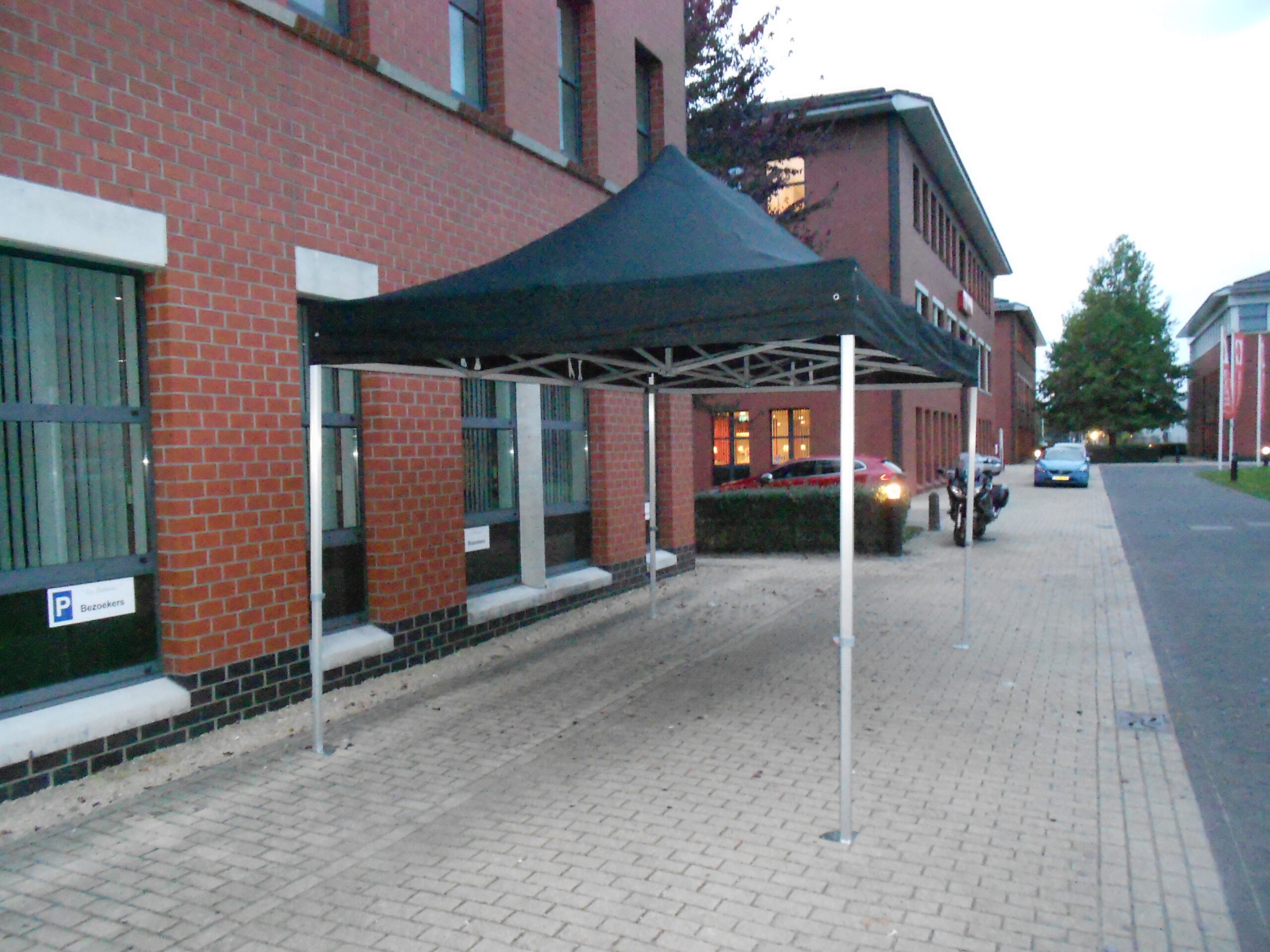easy-up-tent-3x3-515twp-1.jpg Easy up tent 3×3 – Partyverhuur Leerdam - Afbeelding 1