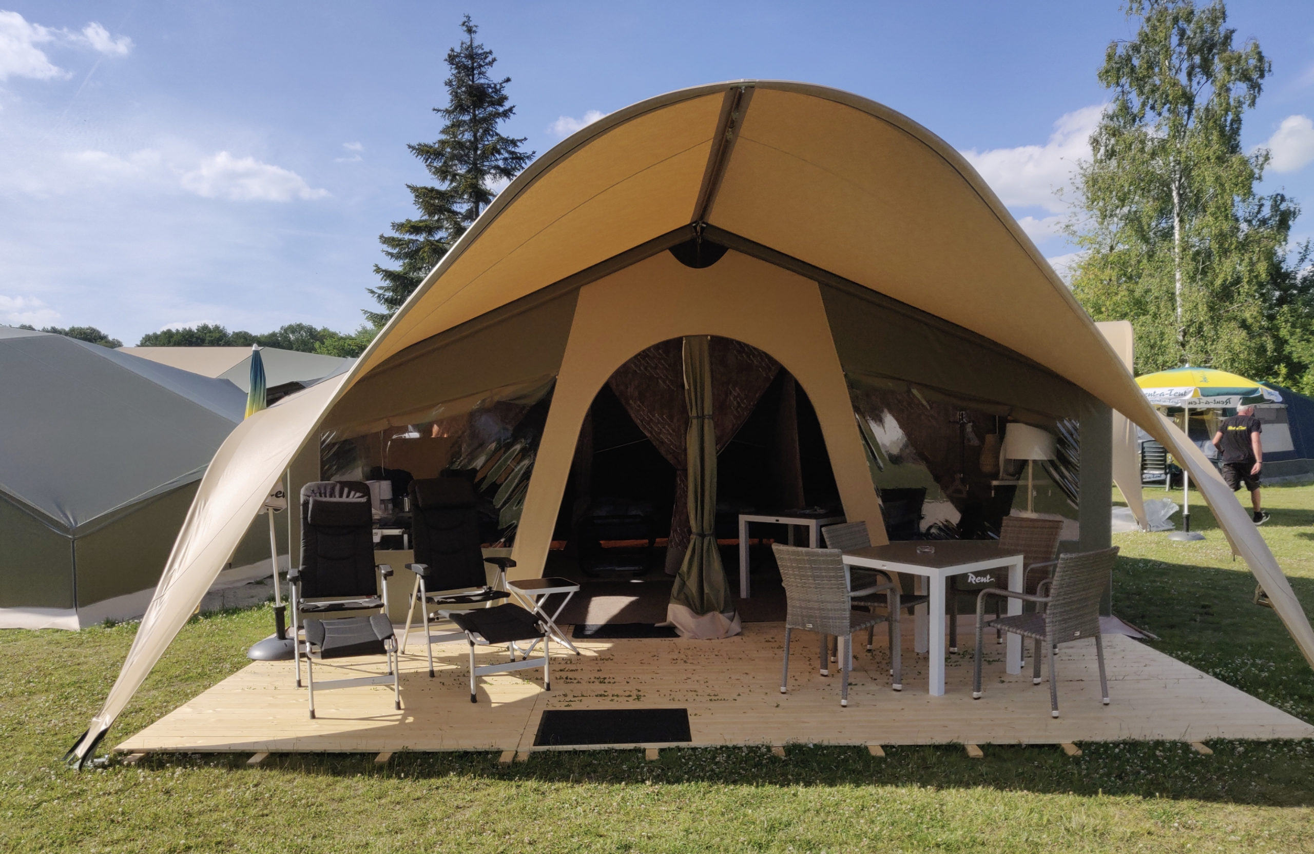 rent-a-tent-929gcv-1.jpg Rent a Tent innoveert tentvloot met nieuwe Duynlodge tent - Afbeelding 1