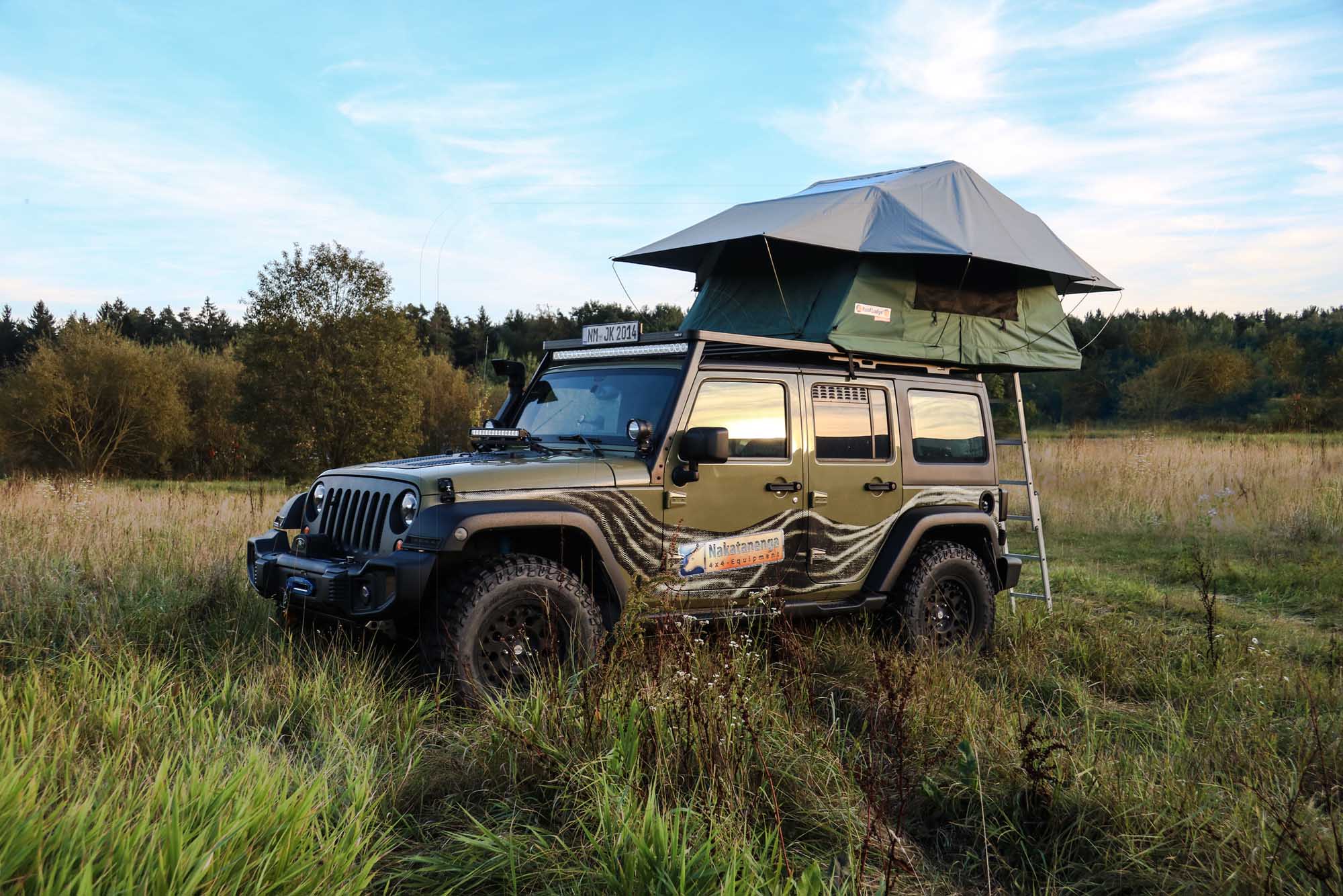 rooftent-233vxt-1.jpg RoofLodge Evolution Basic Rooftent With Awning 140cms 4x4overlander - Afbeelding 1