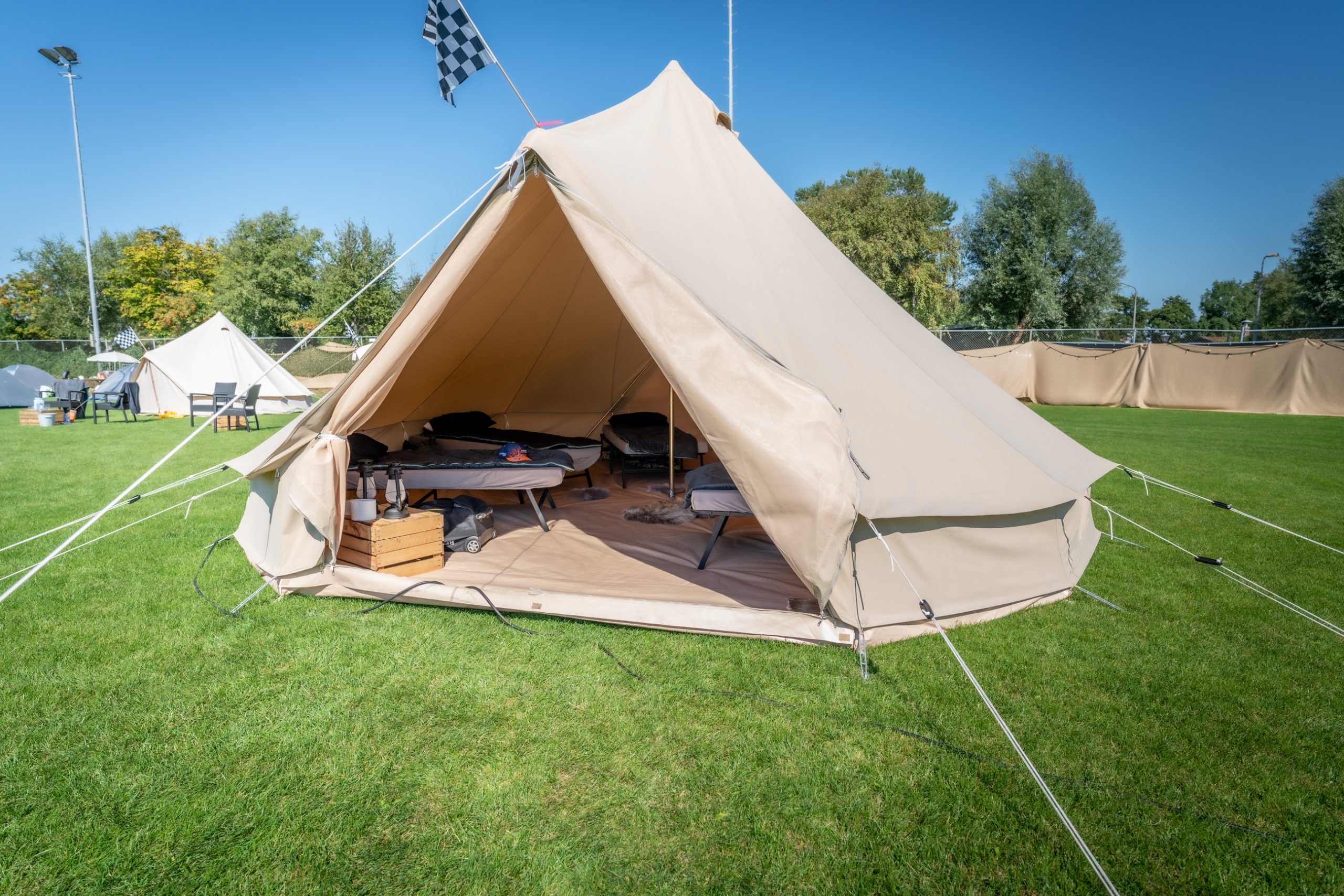 tent-2-persoons-254zgo-1.jpg Tipi tent 2 persoons: €349, P.P. Circuit Camping - Afbeelding 1