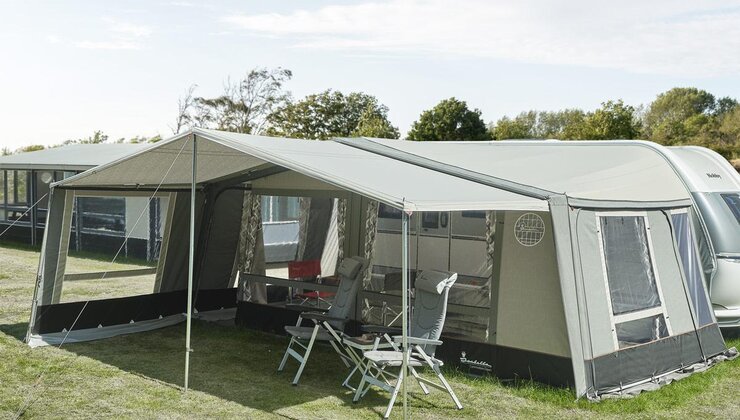 voortent-407hdc-1.jpg Aanbieding/laatste modellen Voortenten & Luifels | DE JONG Kampeer & Recreatie - Afbeelding 1