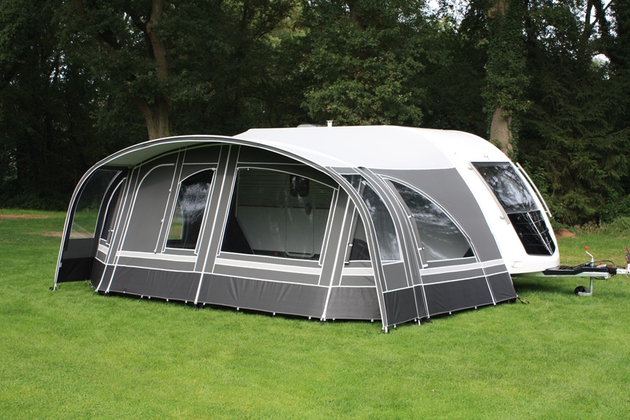 voortent-caravan-555ztx-1.jpg Voortent Kip Caravan | Fortex Voortent Nederland - Afbeelding 1